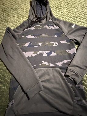 Nike Men's Dri-FIT Camo Training Hoodie black gray green size small